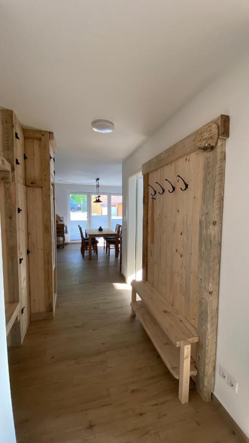 Kloenhuesing Apartamento Altefähr Exterior foto