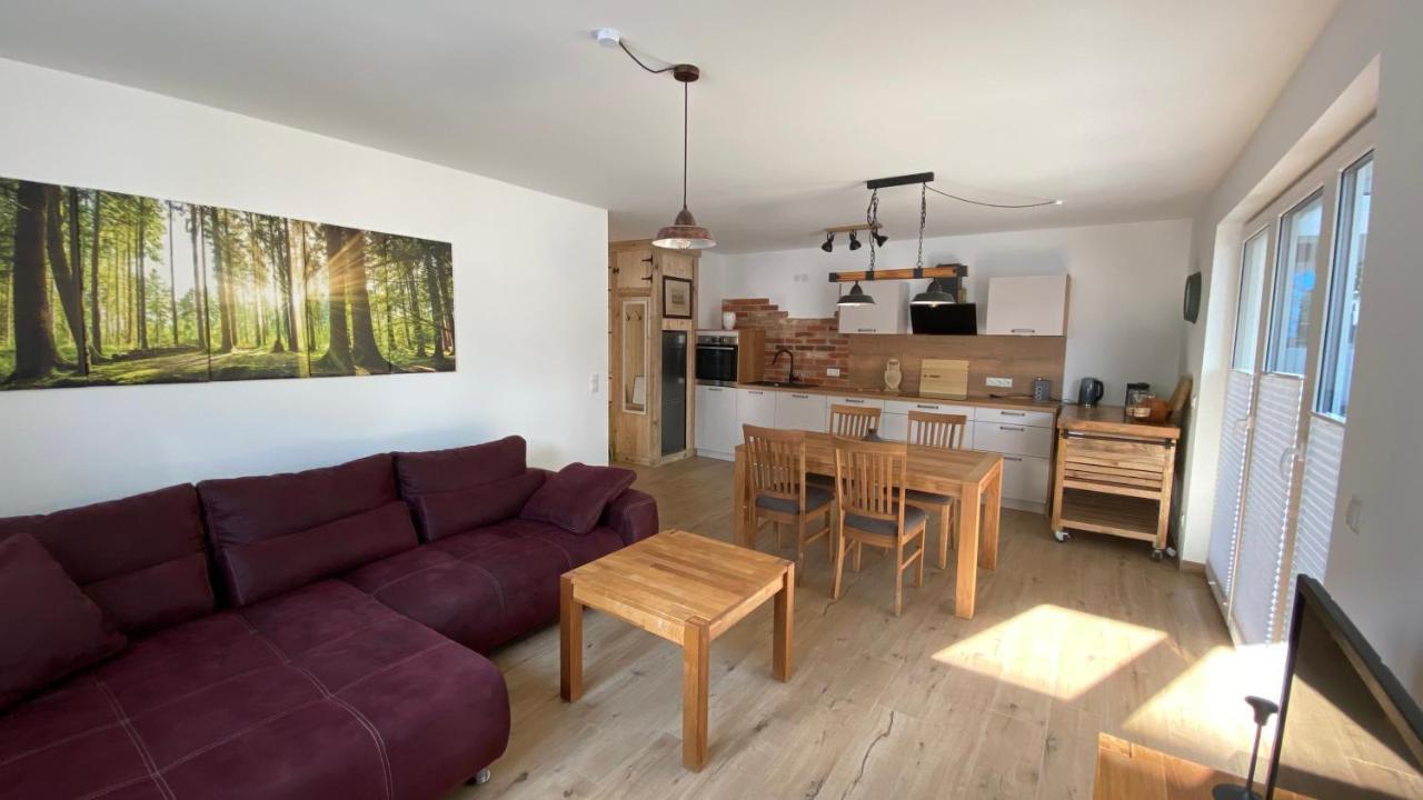Kloenhuesing Apartamento Altefähr Exterior foto